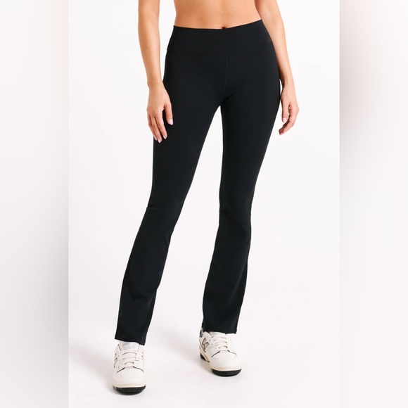 Meshki Pants - NWT Meshki Sherrie Black Yoga Pants Women's X-Small XS